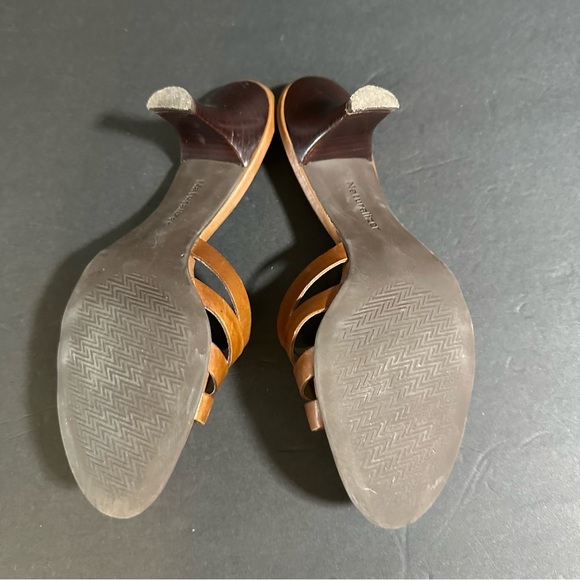 NATURALIZER Slip On Leather Strappy Brown Sandles/Shoes size 8 1/2 - Picture 5 of 8